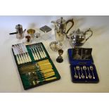 A cased set of six silver OEP teaspoons, Sheffield 1912, to/w a silver pierced bowl and egg-cup,