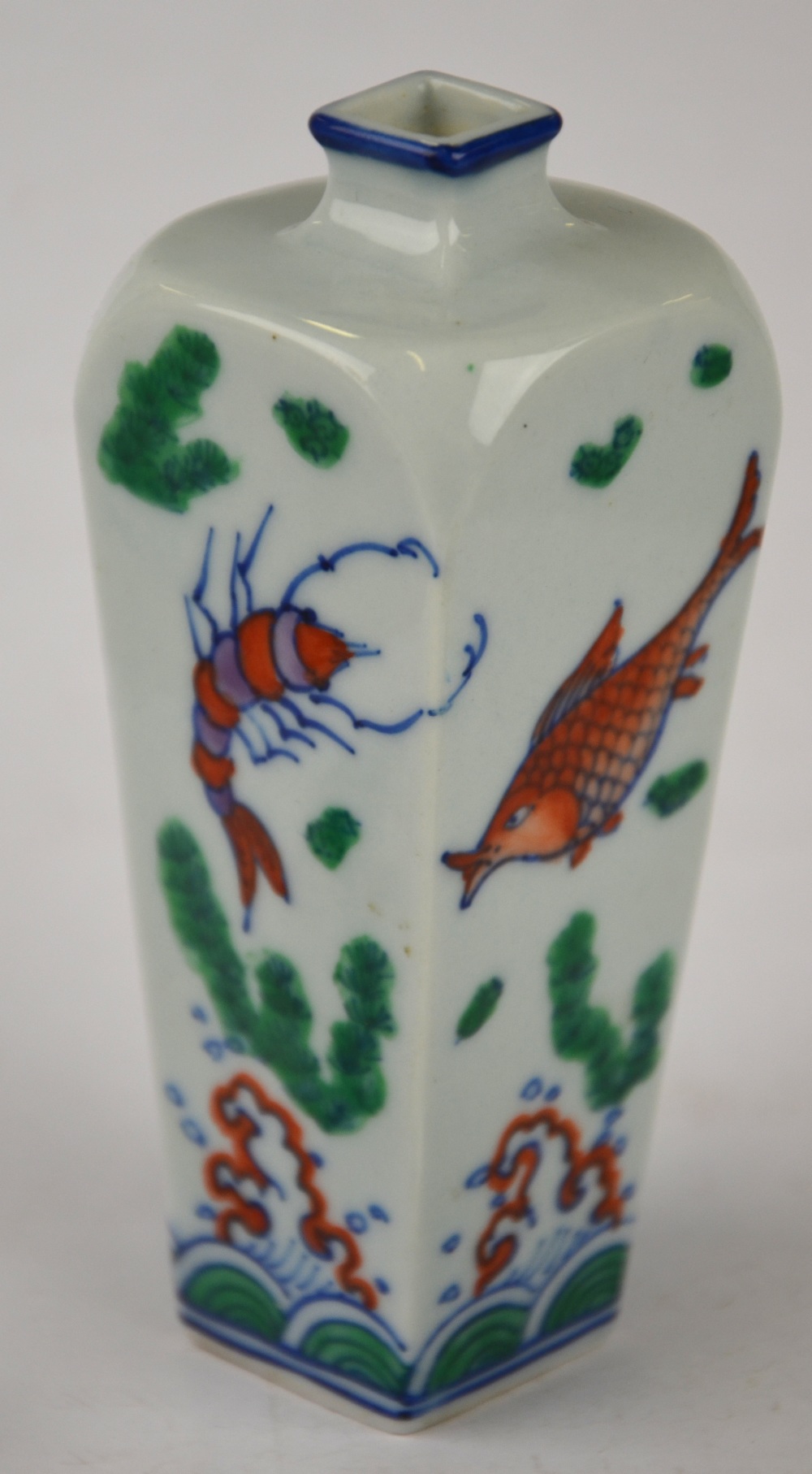 A Chinese Doucai small square vase decorated with fish and crustaceans, 11 cm, to/w a Japanese - Image 13 of 13