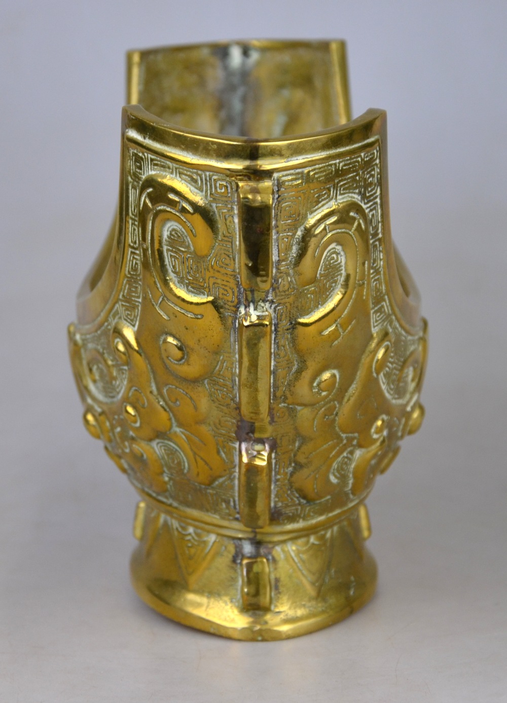 A Chinese brass vessel of archaic form, 20th century, 16. - Image 2 of 5