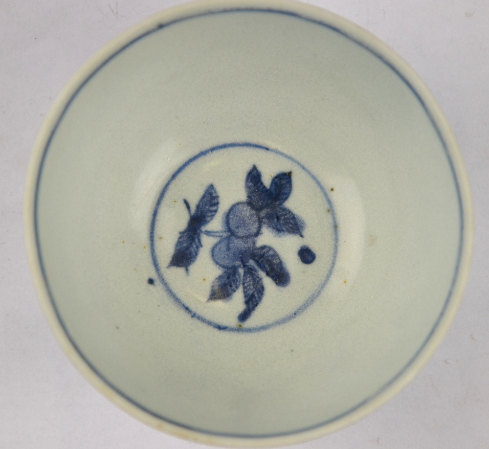 Chinese blue and white bowl decorated with a bird in a flowering tree, four character mark, second - Image 5 of 7