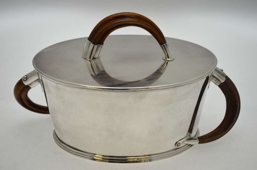 An electroplated Hukin & Heath model 3913 oval tureen and cover in the Art Deco manner, with ceramic - Image 2 of 5