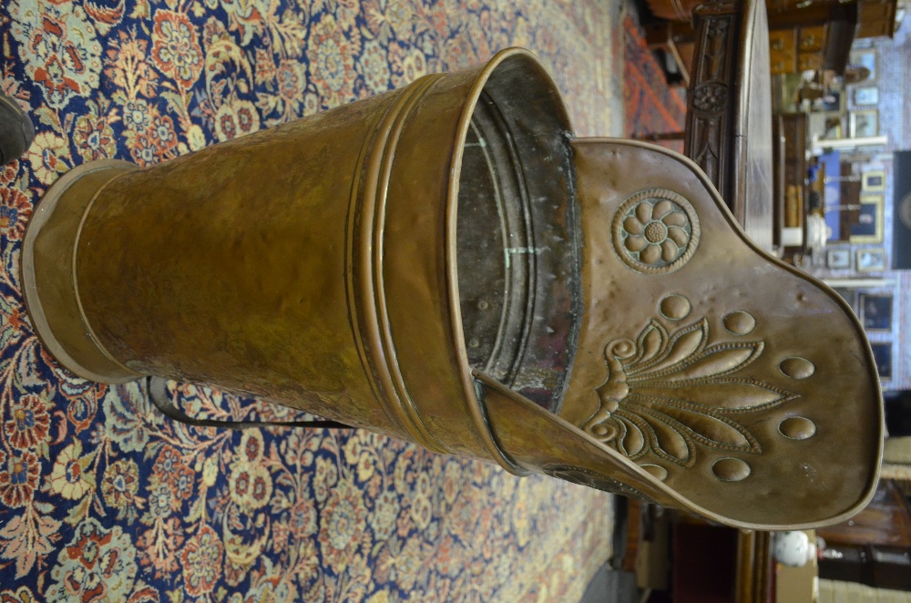 A grape-picker's copper hod with floral and foliate embossed top - Image 5 of 5