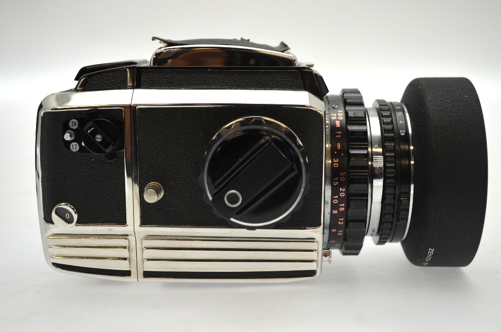 A Zenza Bronica camera no CB153867, with Nikon Nikkor-P 1:2.8 f = 75mm lens no. - Image 3 of 5