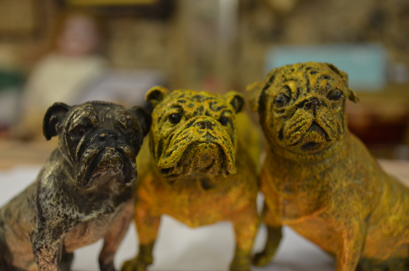 A pair of cold-painted bronze bulldogs, standing and seated, 9 cm high, - Image 3 of 4