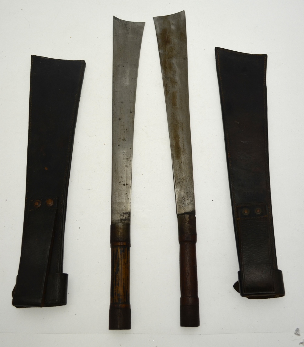 Two Naga Dao (N Assam) swords Dha with 37 cm flared blades and bamboo handles, - Image 2 of 5