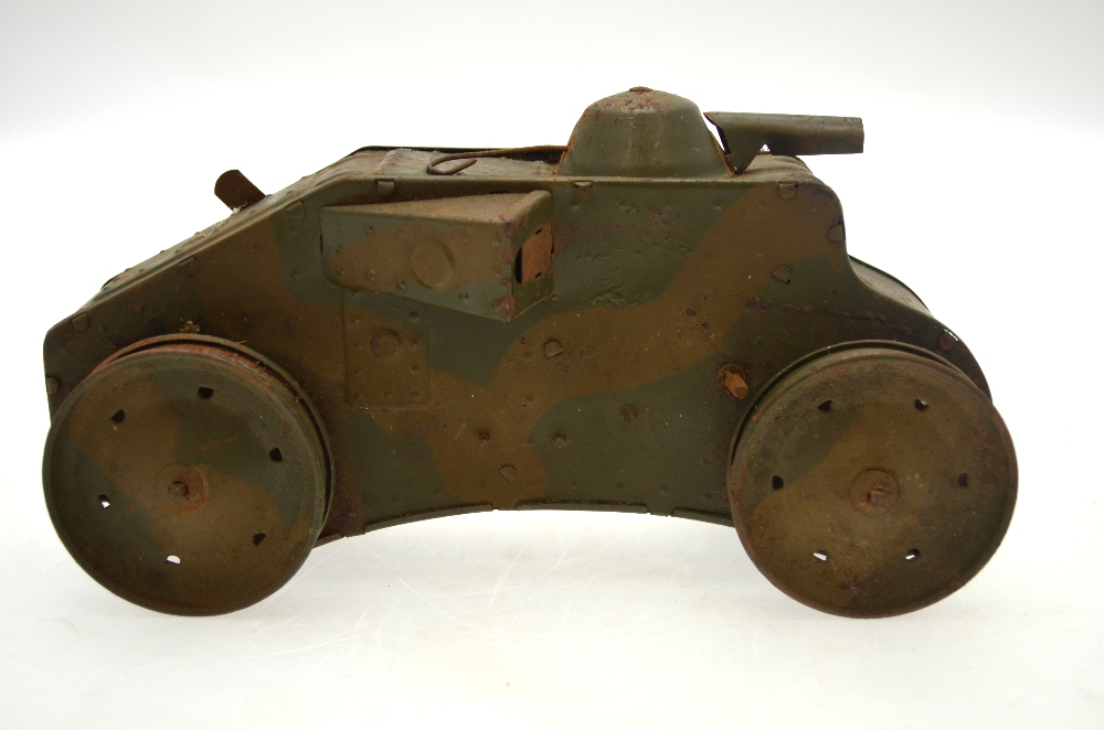 A pre-War Tri-ang Lines Bros tinplate and clockwork Tiger Tank, - Image 4 of 6