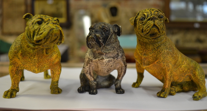 A pair of cold-painted bronze bulldogs, standing and seated, 9 cm high, - Image 2 of 4