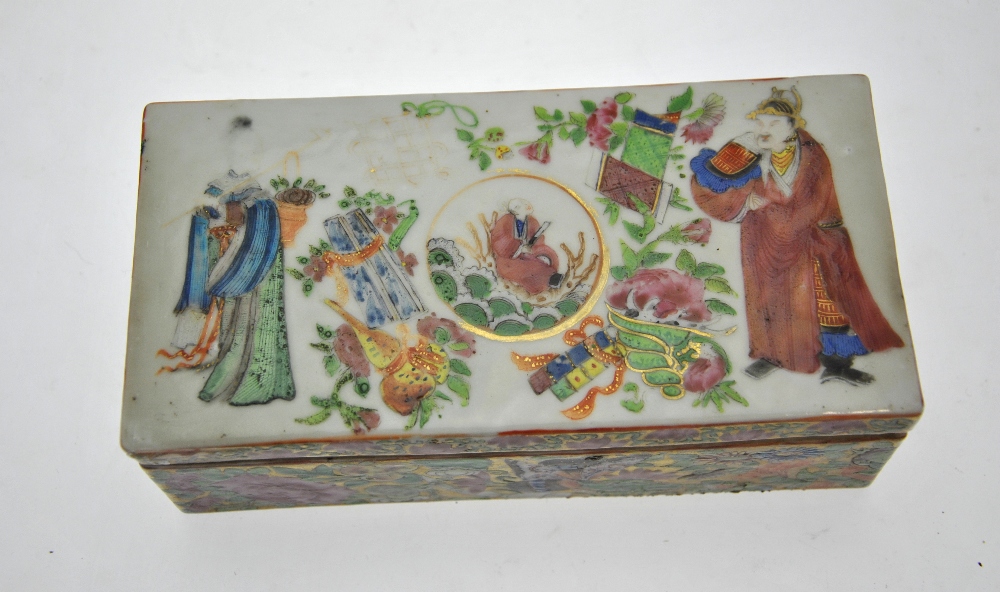 A Chinese 19th century Canton famille rose rectangular two compartment box and cover decorated - Image 2 of 3