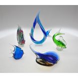 Four Murano glass fish including a sting ray to/w a pair of conjoined penguins (5) Condition