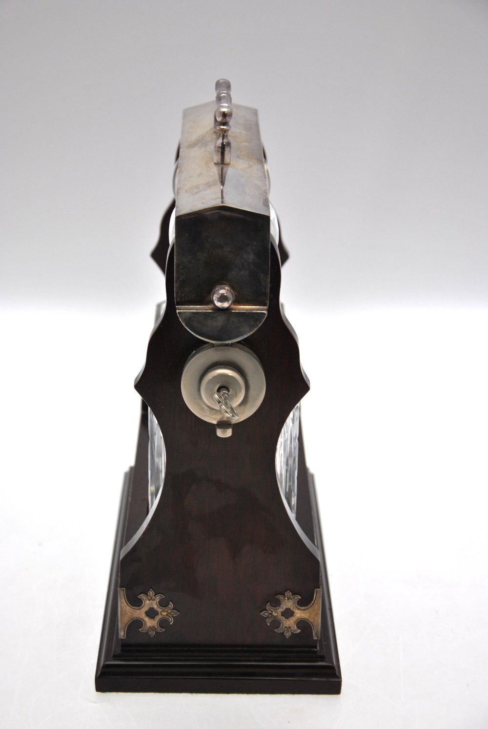A modern two-bottle tantalus with plated mounts and fitted with square decanters - Image 2 of 4