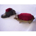 Victorian bronze pig pincushion, 4¼ins long; Victorian spelter cat and shoe pincushion.