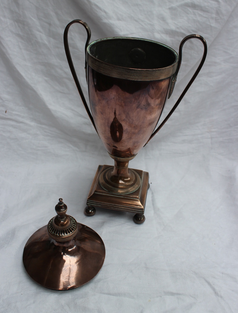 An electroplated on copper samovar of ur - Image 2 of 2