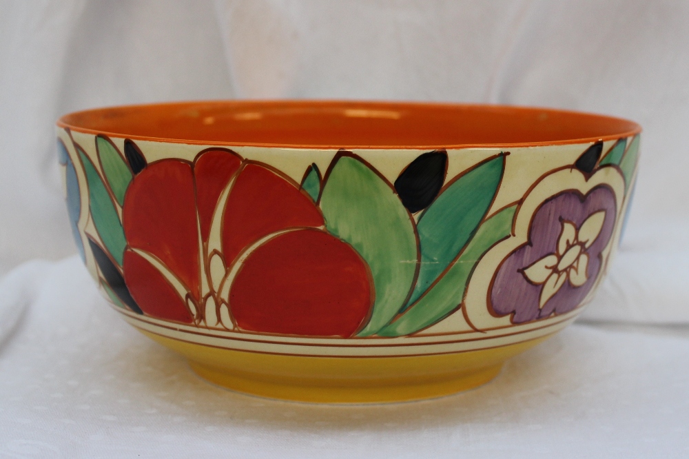 A Clarice Cliff Gardenia pattern bowl, of circular form, with concentric bands to the interior, - Image 4 of 6