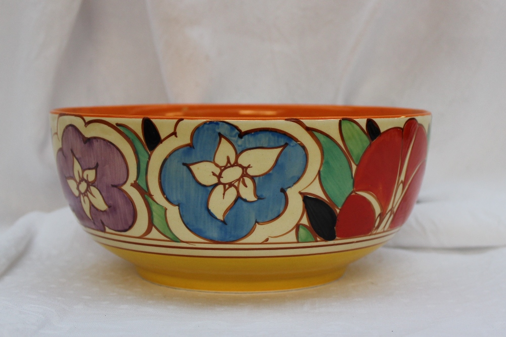 A Clarice Cliff Gardenia pattern bowl, of circular form, with concentric bands to the interior, - Image 3 of 6