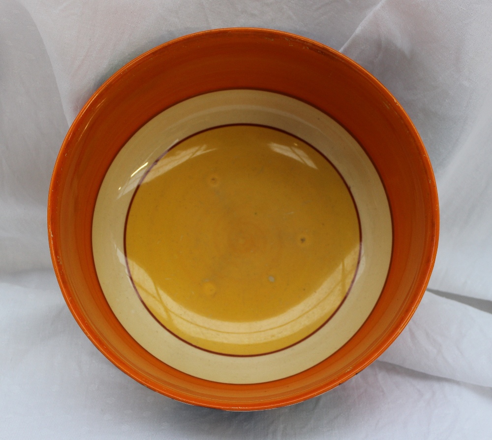 A Clarice Cliff Gardenia pattern bowl, of circular form, with concentric bands to the interior, - Image 5 of 6