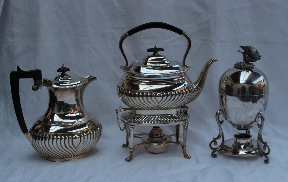 An Elizabeth II silver kettle on stand, - Image 2 of 11