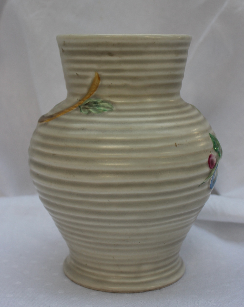 A Clarice Cliff Budgerigar vase, of oval form with two budgerigars on a rocky base, 28cm long - Image 8 of 9