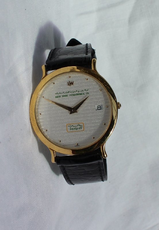 A Gentleman's Raymond Weil wristwatch the silvered dial inscribed "Saudi Yanbu Petrochemical Co" - Image 4 of 8