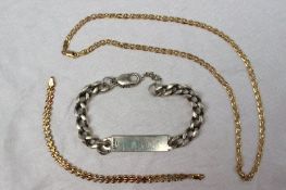 An 18ct yellow gold bracelet with oval links together with an 18ct yellow gold necklace