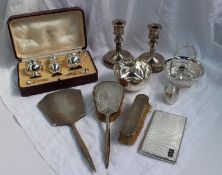 A George VI silver three piece cruet set, Birmingham, 1946, cased,