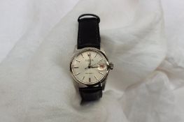 A gentleman's mid size Rolex Oysterdate wristwatch,