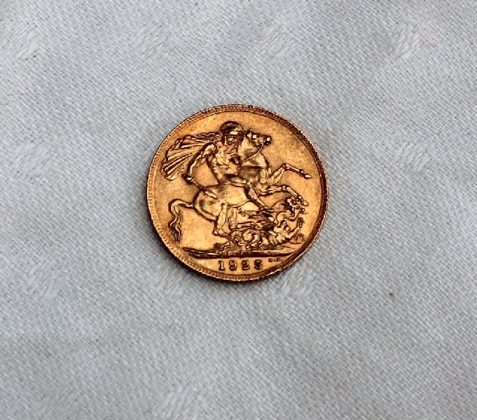 A George V gold sovereign dated 1925,