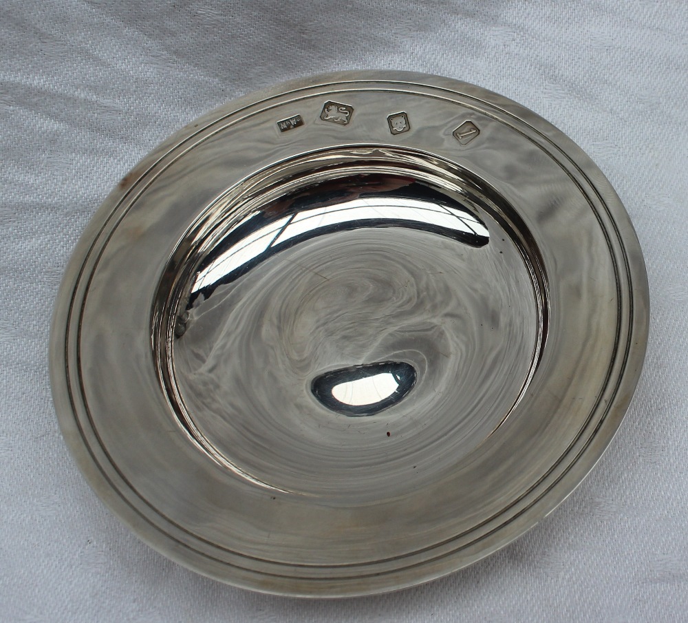 An Elizabeth II silver dish, London, 1966, together with a pierced silver dish, napkin ring, - Image 3 of 3