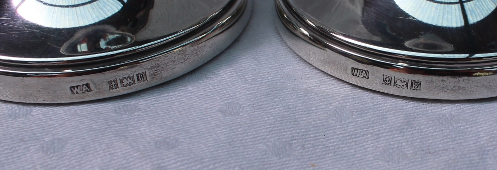 A pair of Elizabeth II silver desk candlesticks, Birmingham, 1971, 7. - Image 2 of 2