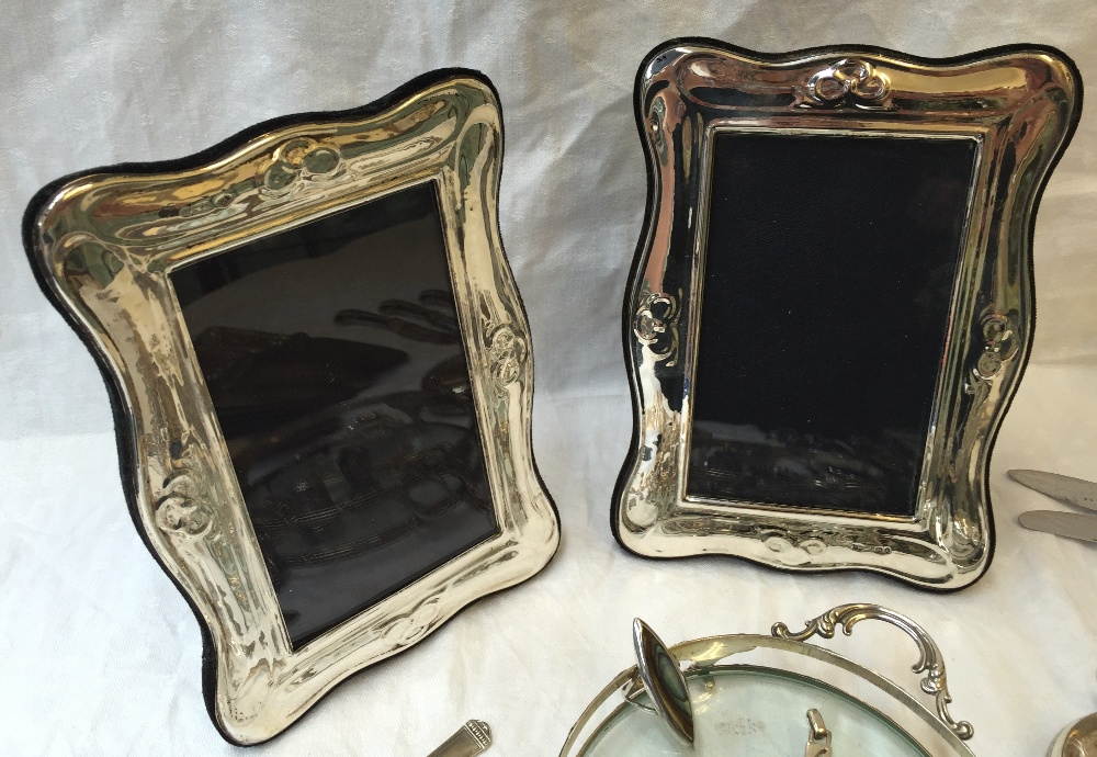 A pair of Elizabeth II silver photograph frames, Birmingham, 1996, - Image 2 of 7