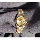 Rolex - A Lady's 18k Oyster Perpetual Date Just Superlative Chronometer wristwatch, ref: 69178,