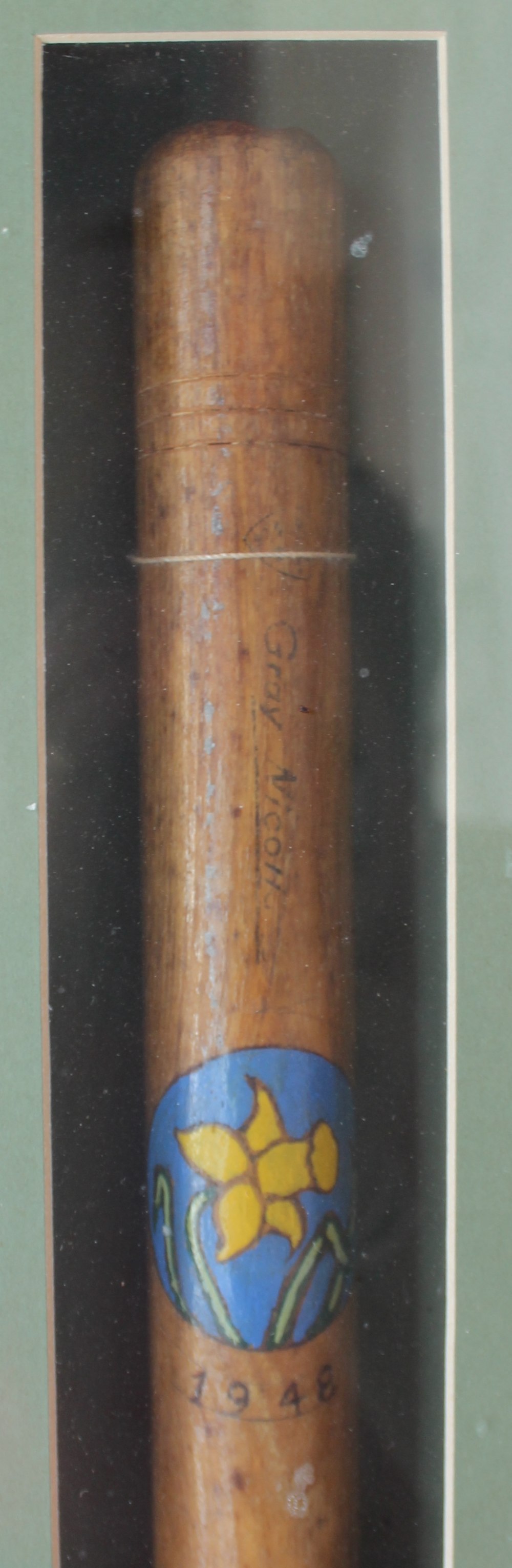 A Gray Nicolls cricket stump painted with a daffodil and dated 1948, cased
 CONDITION REPORT: From - Image 2 of 2