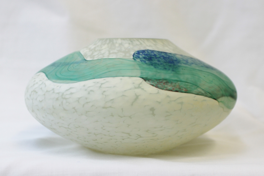 Siddy Langley Glass, a glass paperweight of flattened form, - Image 4 of 16