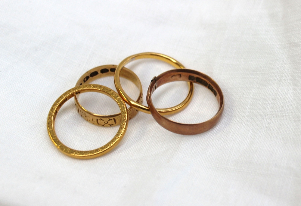Two 22ct yellow gold wedding bands approximately 5.