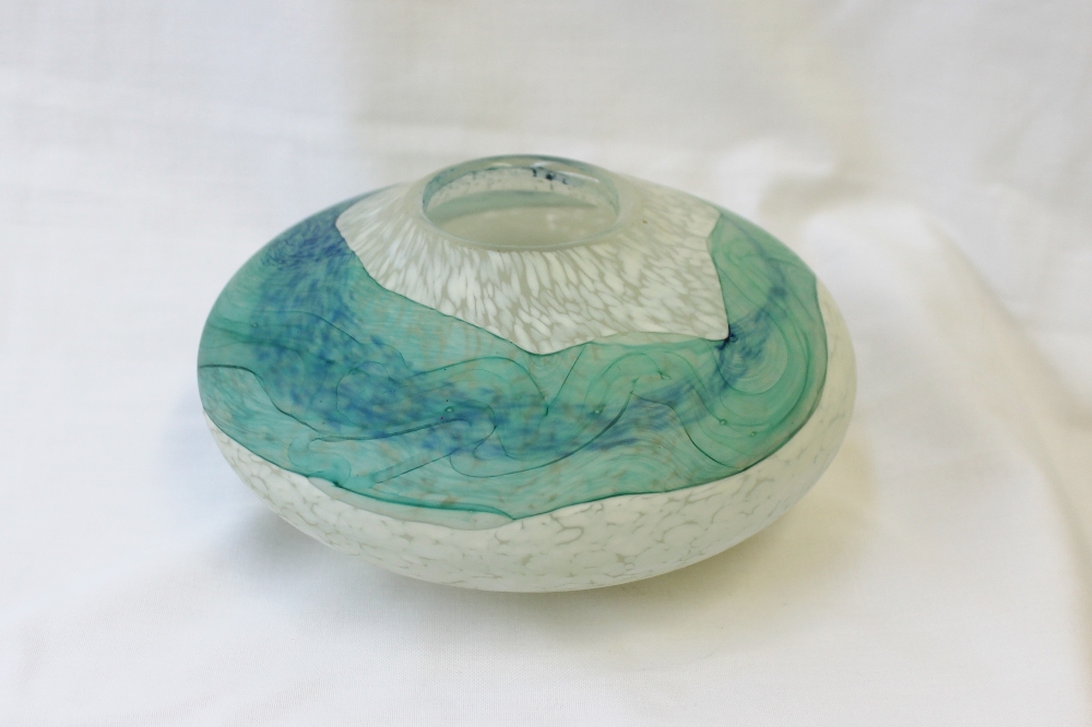 Siddy Langley Glass, a glass paperweight of flattened form, - Image 3 of 16