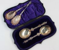 A pair of Edwardian silver apostle ended presentation spoons, Sheffield, 1902,