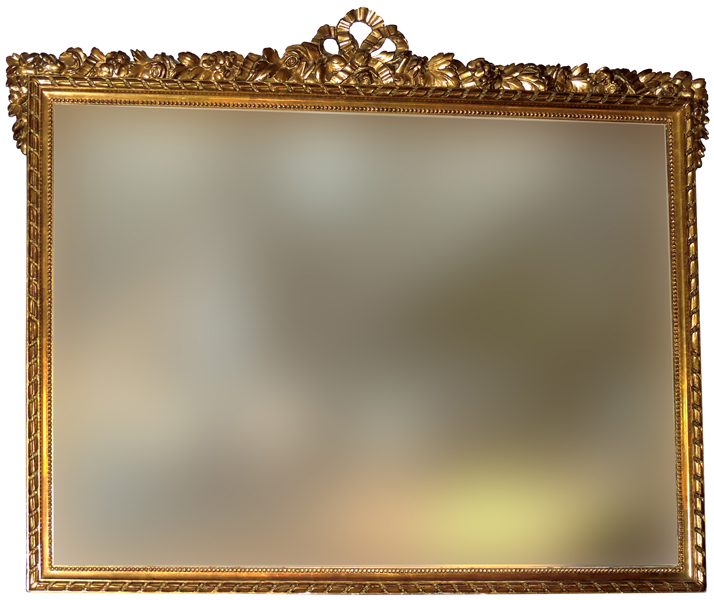 ESPEJO de madera tallada y sobredorada al oro fino con discreto copete. Medidas: 125x155 cm. - Image 2 of 2