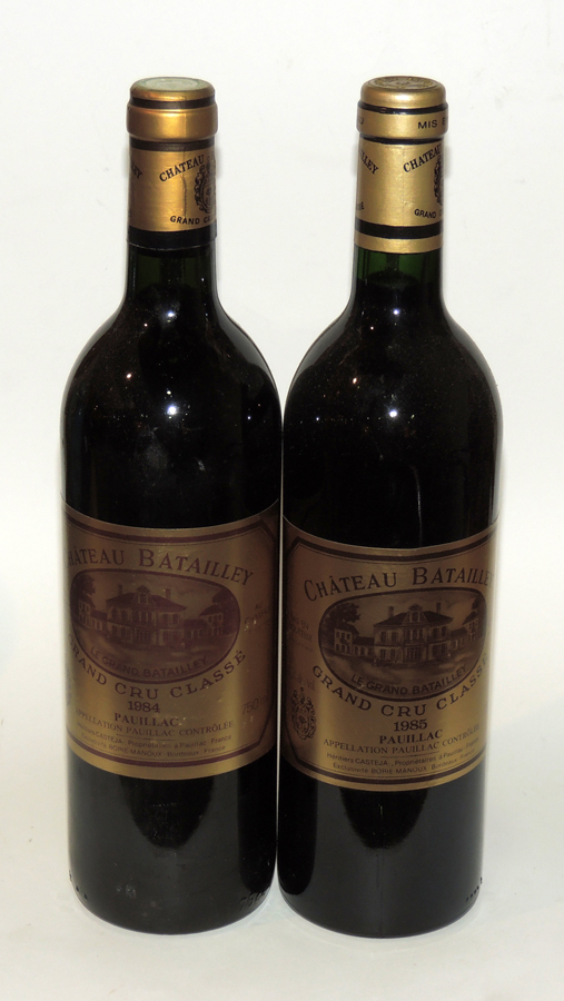 DOS CHATEAU BATAILLEY Grand Cru Classe Pauillac 1984 y 1985. Starting Price €90