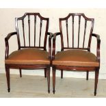 PAREJA DE SILLONES INGLESES en caoba, con asientos tapizados color tabaco. Starting Price €60