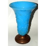 JARRÓN en opalina azul turquesa. Altura: 29 cm. Starting Price €30