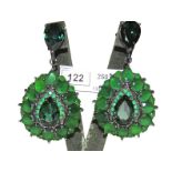 PENDIENTES LARGOS En plata negra, con cuarzos verdes. Starting Price €250