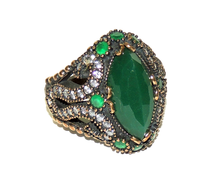 SORTIJA con piedras verdes y circonitas. Starting Price €50 - Image 2 of 2