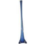 JARRÓN En cristal color azul. Altura: 60 cm. Starting Price €30