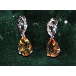 PENDIENTES de oro blanco con citrino y diamante talla baguette. peso citrinos: 3.32 ct, baguettes: