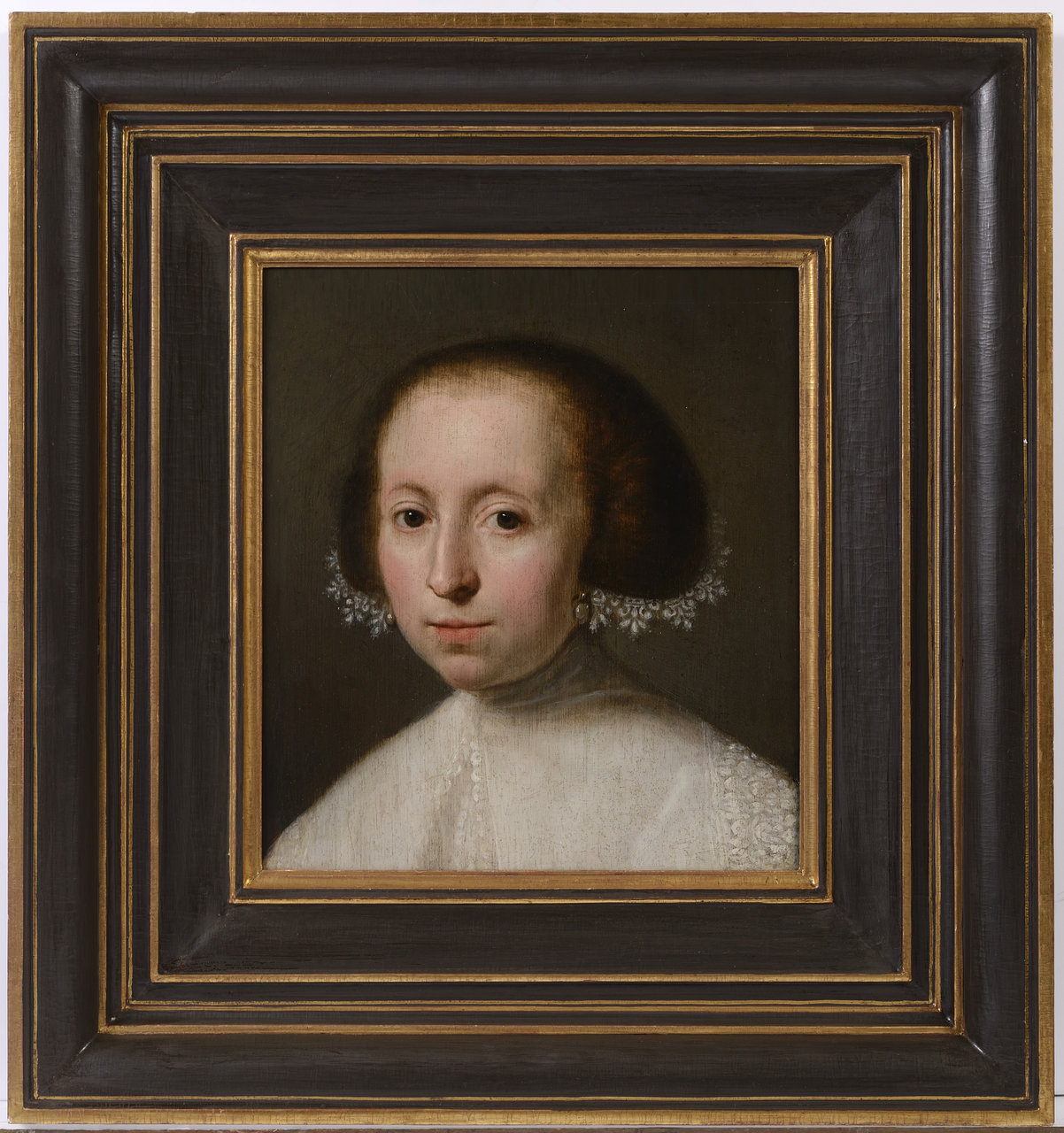 MICHIEL JANSZOON VAN MIEREVELT (1566 - 1641) - INSCRIBED PORTRAIT OF A LADY Around 1640, Netherlands