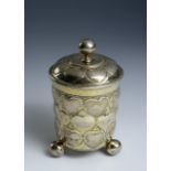 SILVER BOX WITH A LID 1685-90, Germany (Augsburg) A gilded silver box, decorated all around with