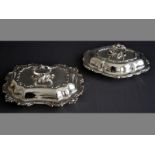 A GOLDSMITHS AND SILVERSMITHS COMPANY SILVERPLATE ENTRÉE DISH removable moulded leaf form handle,