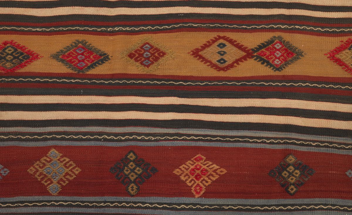 Kilim Carpet, 20th Century 5'8" x 4'8-3/4"Wool on cotton weft, square, short fringe on both sides, - Image 2 of 2