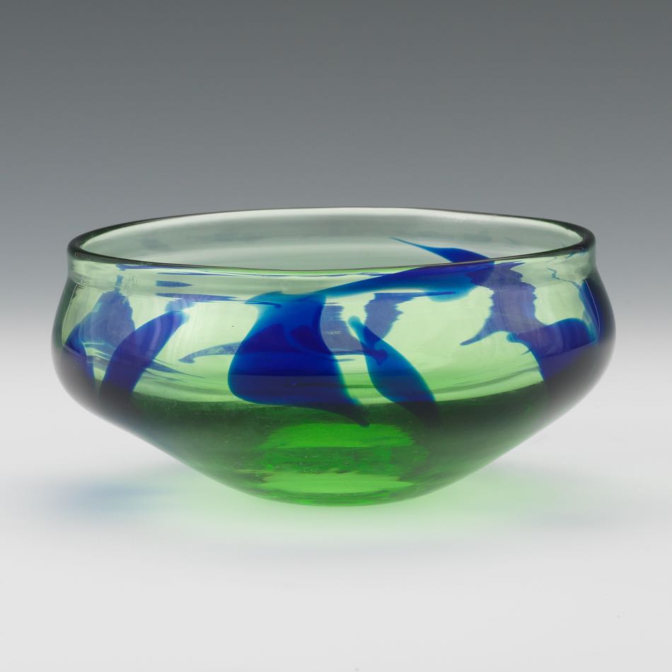 Baker O'Brien (American, Contemporary), Labino Glass Studio 2-1/2" x 5-1/2"Green glass bowl, - Image 2 of 7