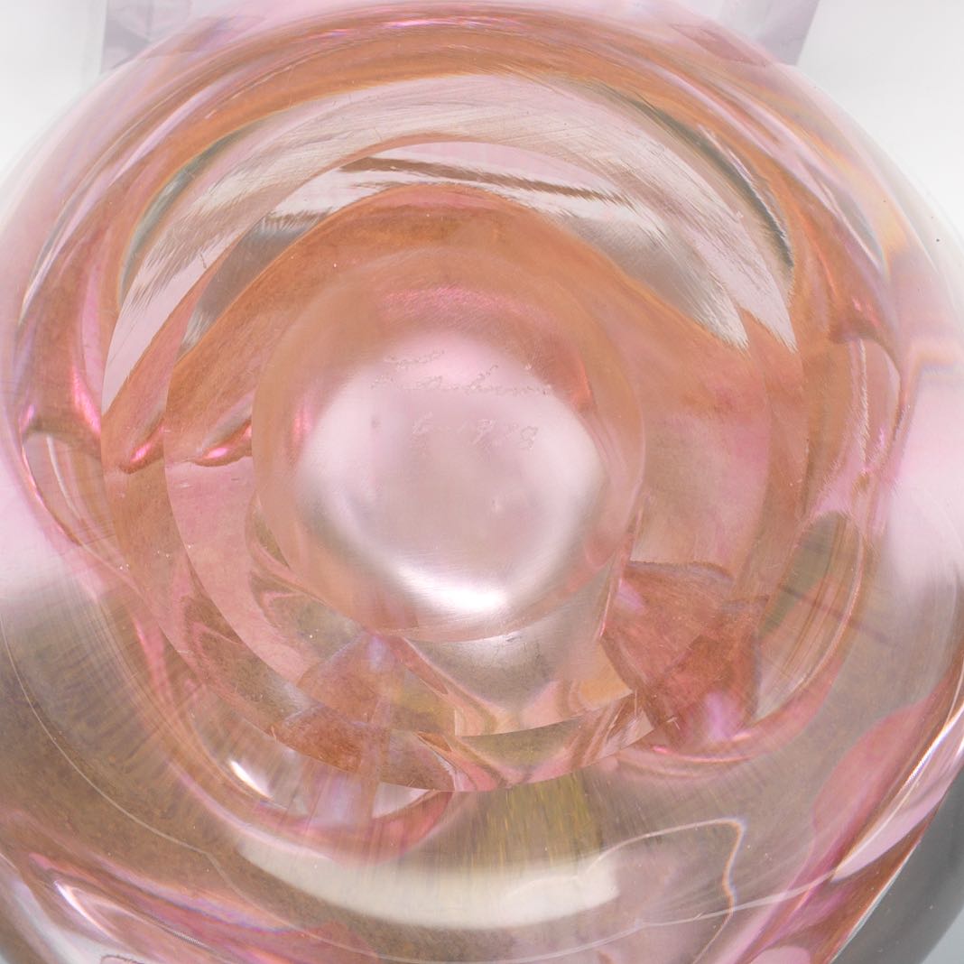 Dominick Labino (American, 1910-1987) 5-1/2" x 3-1/2"Blown glass vase in clear and colorless pink - Image 7 of 8
