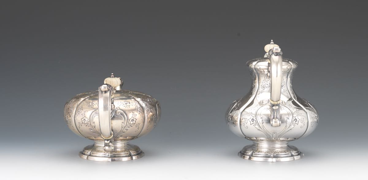Gorham Durgin Sterling Silver Six Piece Coffee and Tea Set, dated 1930 nullConsisting of: teapot - Image 5 of 22